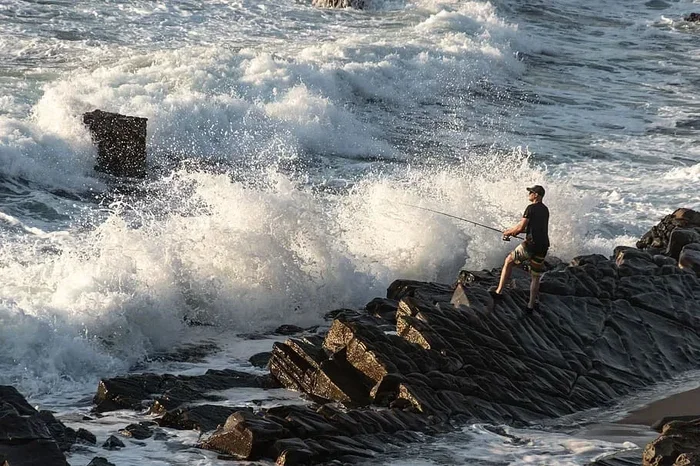 Is It Better to Fish at High or Low Tide for More Fish