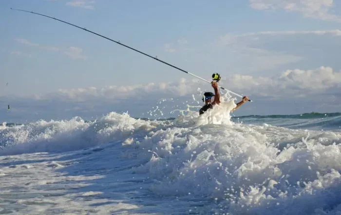 Is Surf Fishing Better at High Tide or Low Tide